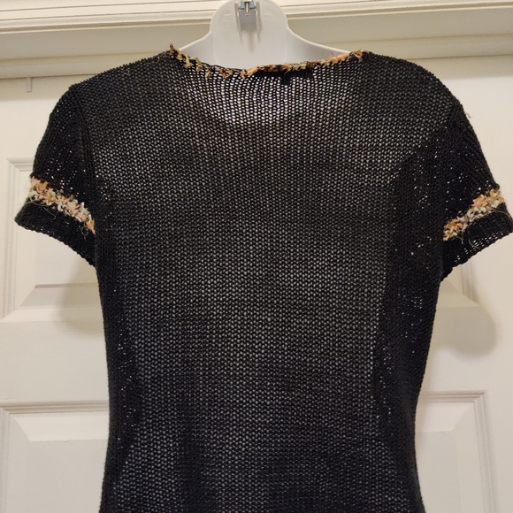Black beaded short sleeve sweater Size Medium - Picture 3 of 4